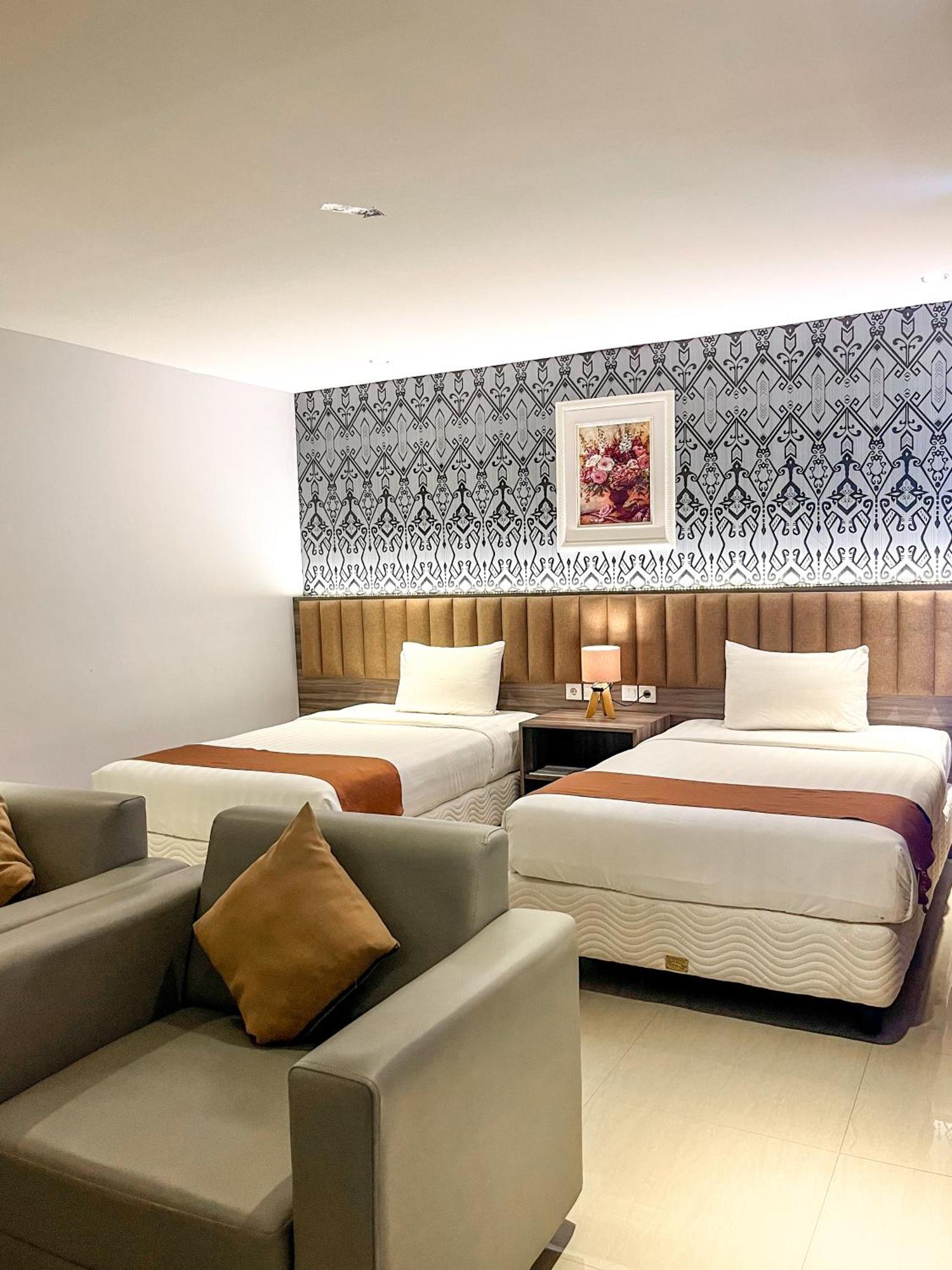 Sm Tower Hotel And Convention Berau Tanjung Redep Bagian luar foto
